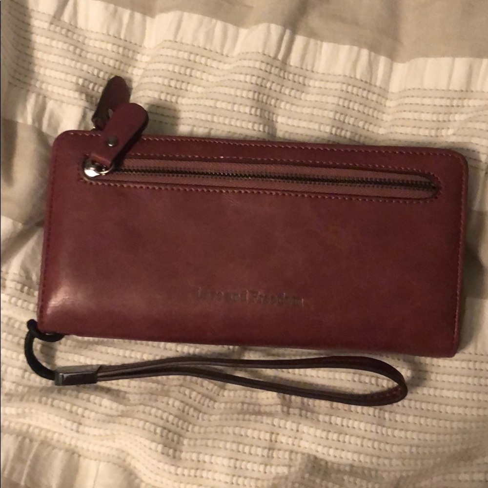 ❗️Bundle 3 Sale ❗️Wristlet Wallet